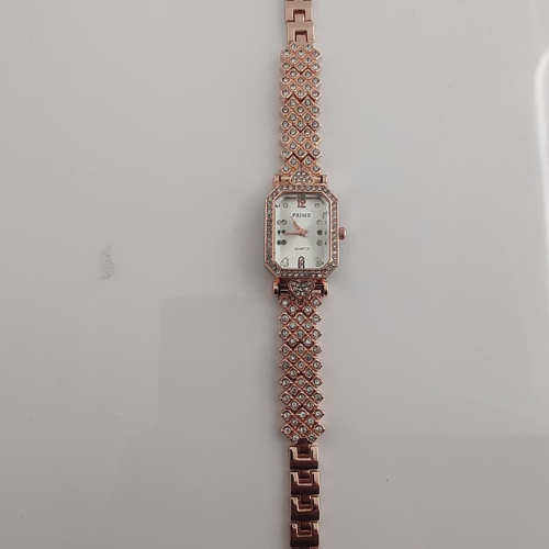Prime Elegant Rose Gold Crystal Bracelet Watch – Timeless Glamour