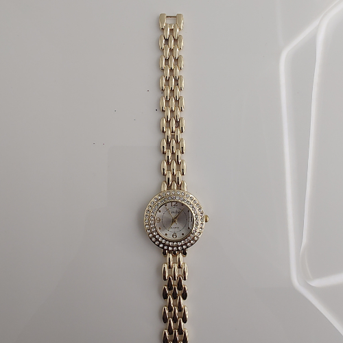 Timiho Ladies Gold Crystal Watch – Elegant & Sparkling