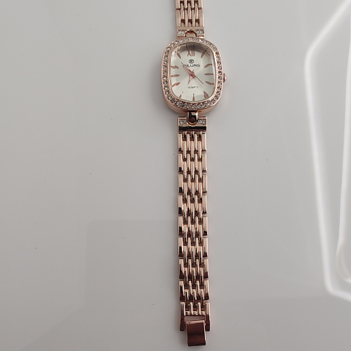 Riluns Rose Gold Oval Crystal Ladies Watch – Elegant & Luxurious