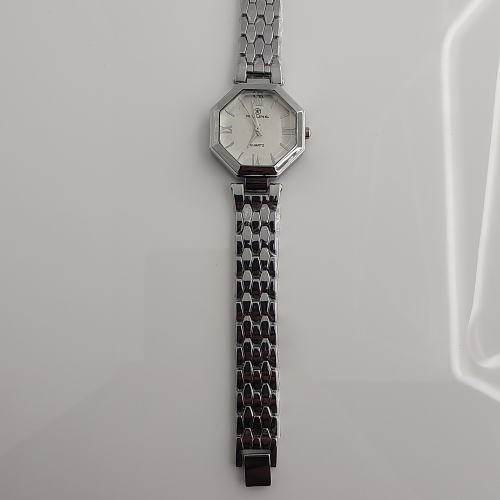 Riluns Silver Octagonal Ladies Watch – Minimalist Elegance