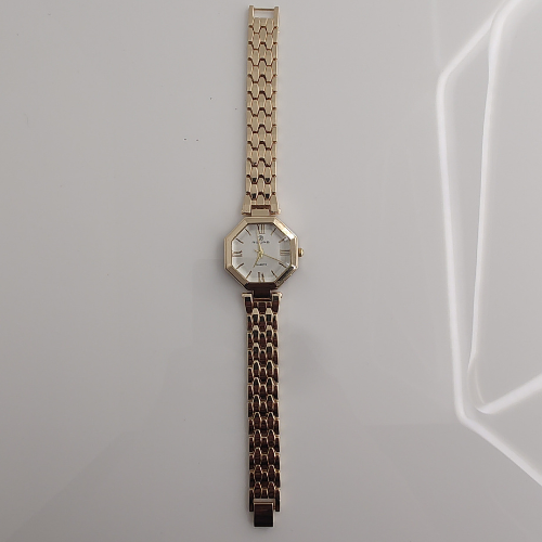 Riluns Gold Octagonal Ladies Watch – Timeless Geometric Elegance