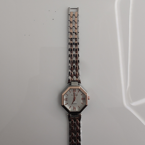 Riluns Two-Tone Rose Gold Octagonal Ladies Watch – Modern Luxury