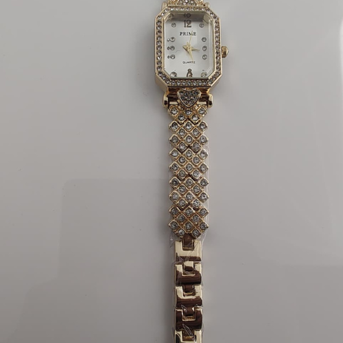 Prime Gold Elegant Crystal Bracelet Watch – Timeless Glamour