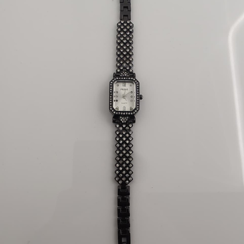 Prime Black Elegant Crystal Bracelet Watch – Timeless Glamour
