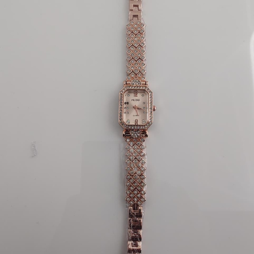Prime Rose Gold Elegant Crystal Bracelet Watch – Timeless Glamour