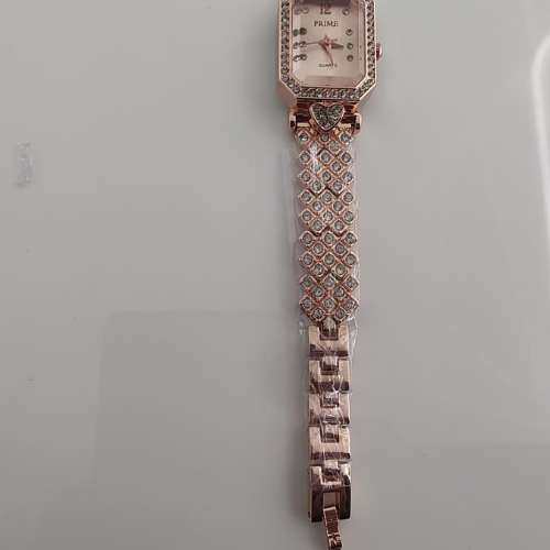 Prime Rose Gold Elegant Crystal Bracelet Watch – Timeless Glamour